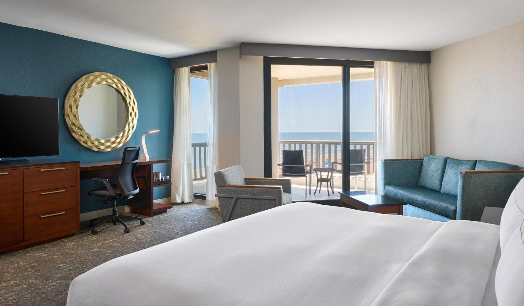 Corner King Room Sofa Bed Oceanfront View