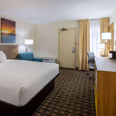 Hotel Carolina A Days Inn By Wyndham-3